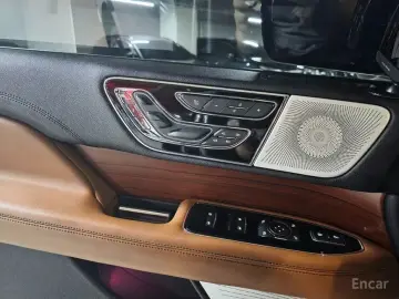 2021 Lincoln Navigator с пробегом 74 728 км