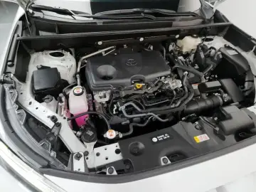 2024 Toyota RAV4 с пробегом 25 758 км