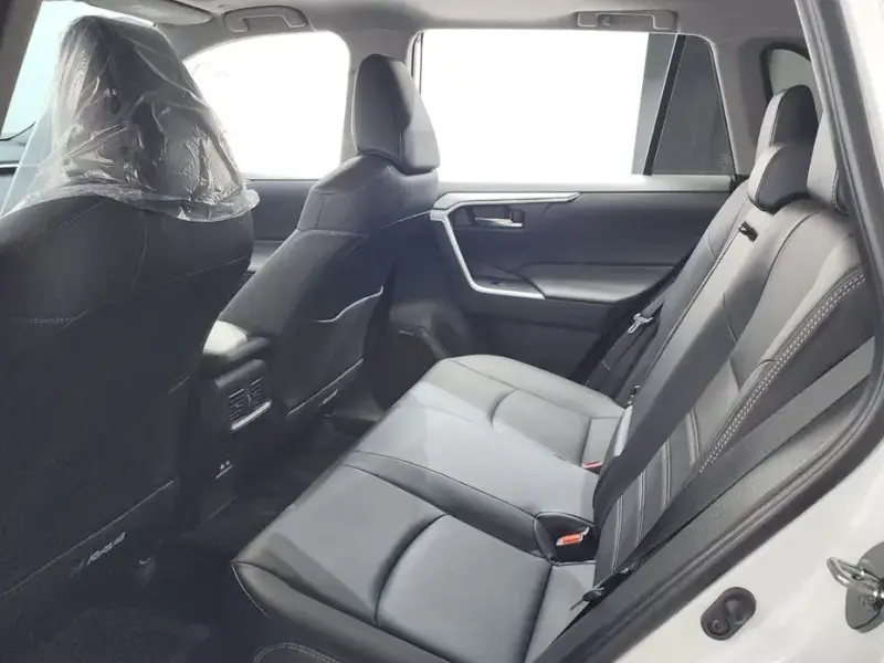 2024 Toyota RAV4 с пробегом 25 758 км