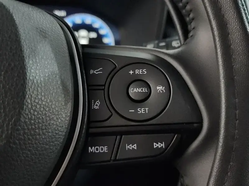2024 Toyota RAV4 с пробегом 25 758 км