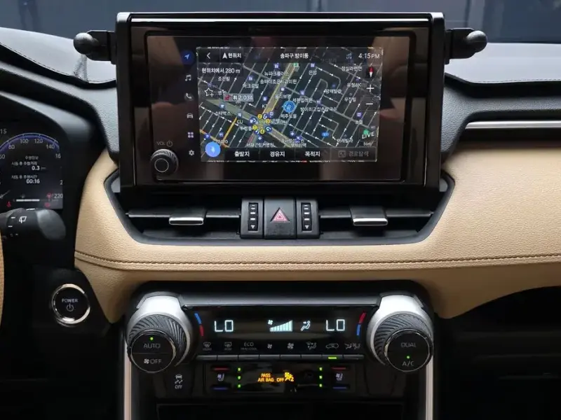 2024 Toyota RAV4 с пробегом 14 997 км