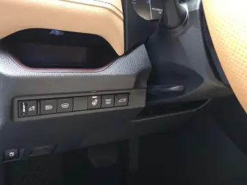 2024 Toyota RAV4 с пробегом 14 997 км