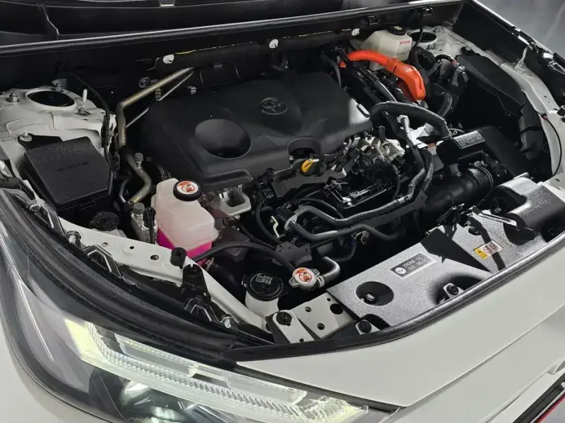 2024 Toyota RAV4 с пробегом 31 477 км