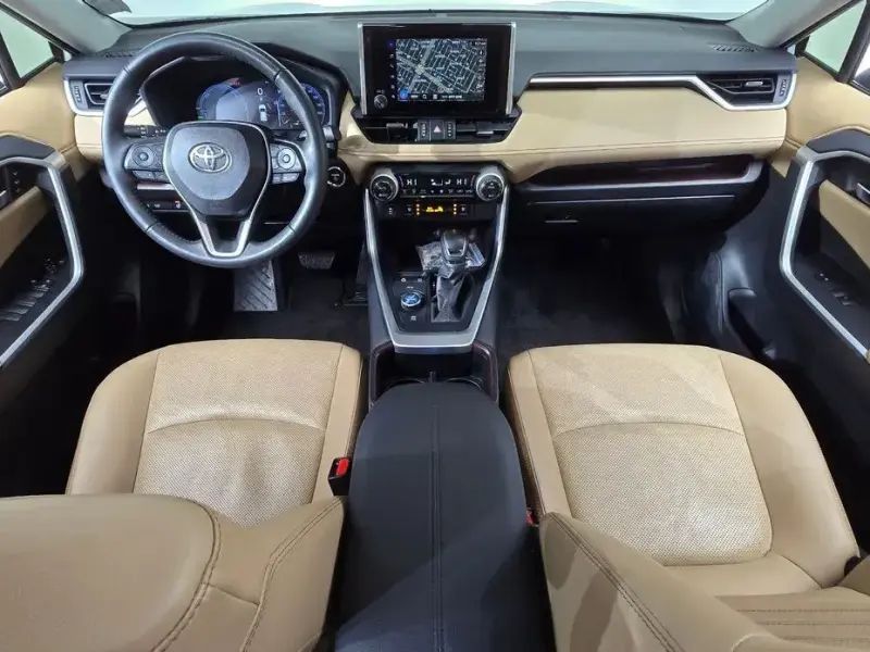 2024 Toyota RAV4 с пробегом 31 477 км