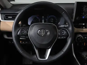 2024 Toyota RAV4 с пробегом 31 477 км