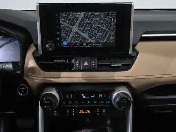 2024 Toyota RAV4 с пробегом 31 477 км