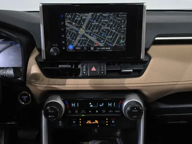 2024 Toyota RAV4 с пробегом 31 477 км