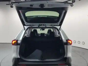2024 Toyota RAV4 с пробегом 17 797 км