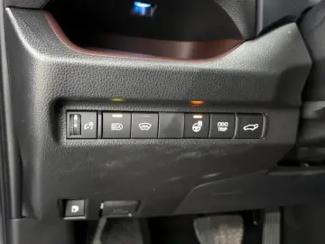 2024 Toyota RAV4 с пробегом 11 991 км