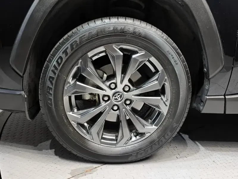 2023 Toyota RAV4 с пробегом 31 351 км