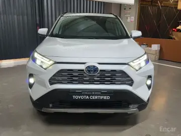 2024 Toyota RAV4 с пробегом 13 169 км