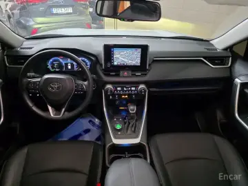 2024 Toyota RAV4 с пробегом 13 169 км