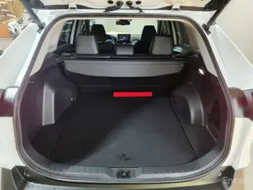 2024 Toyota RAV4 с пробегом 8 634 км