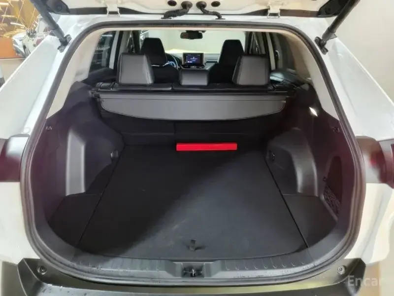 2024 Toyota RAV4 с пробегом 8 634 км