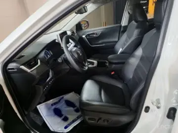 2024 Toyota RAV4 с пробегом 8 634 км