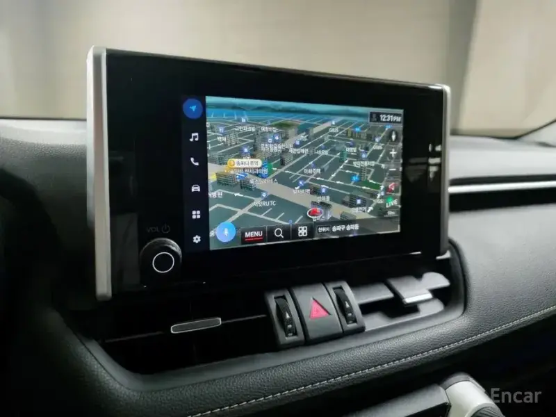 2024 Toyota RAV4 с пробегом 8 634 км