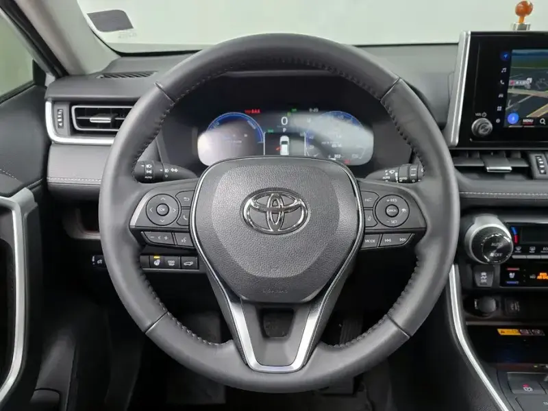 2024 Toyota RAV4 с пробегом 8 426 км