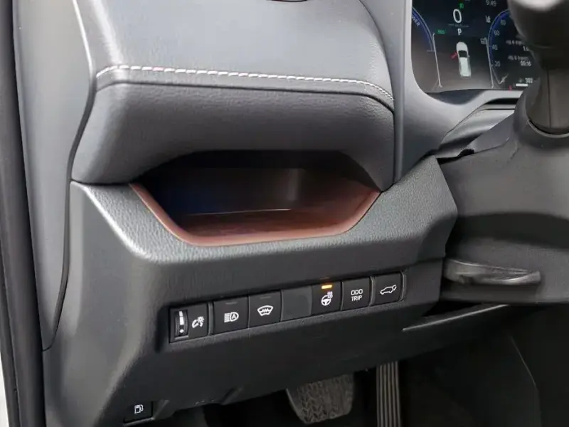 2024 Toyota RAV4 с пробегом 8 426 км