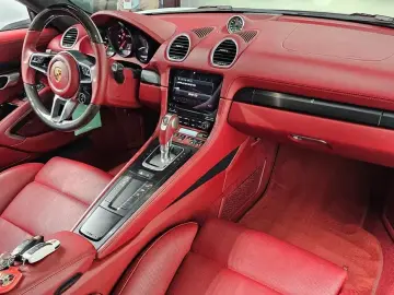 2021 Porsche Cayman с пробегом 30 106 км