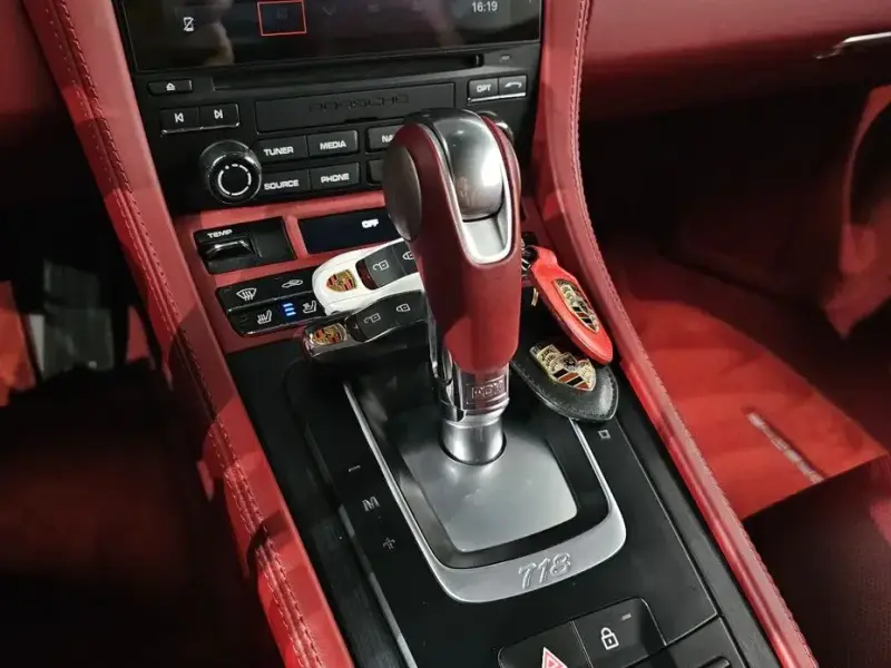 2021 Porsche Cayman с пробегом 30 106 км