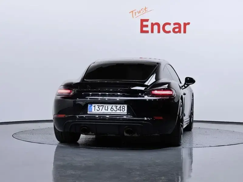 2023 Porsche Cayman с пробегом 18 406 км