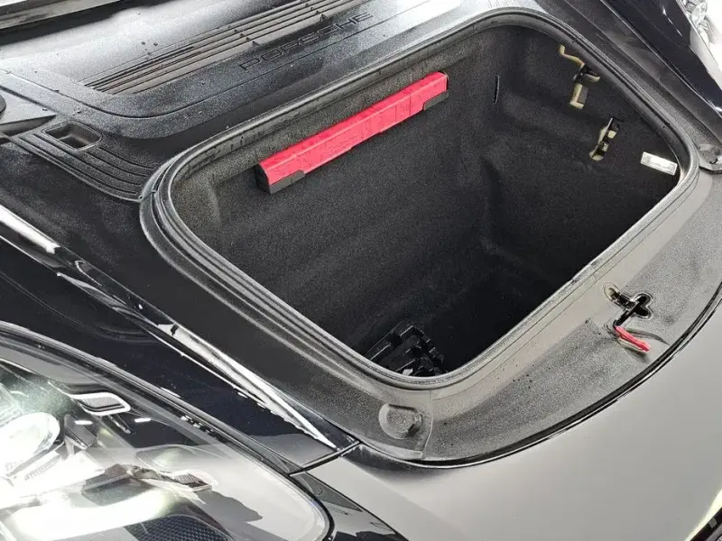 2023 Porsche Cayman с пробегом 18 406 км