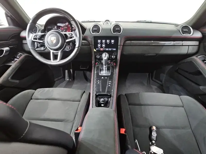 2023 Porsche Cayman с пробегом 18 406 км