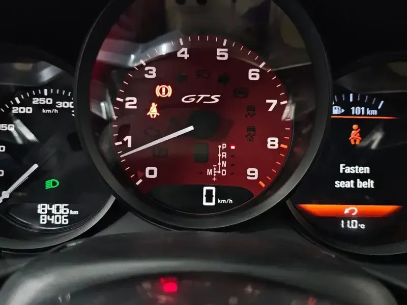 2023 Porsche Cayman с пробегом 18 406 км
