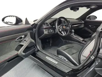 2023 Porsche Cayman с пробегом 18 406 км