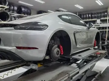 2021 Porsche Cayman с пробегом 29 180 км