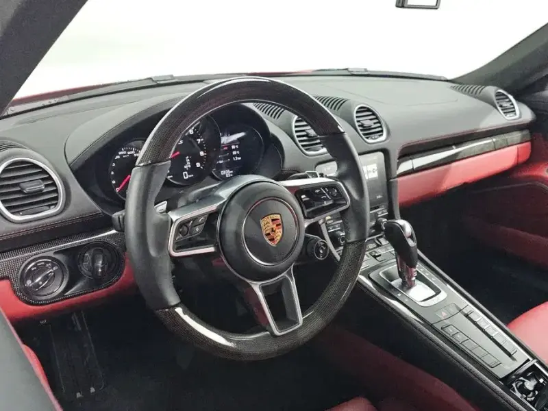 2023 Porsche Cayman с пробегом 21 298 км