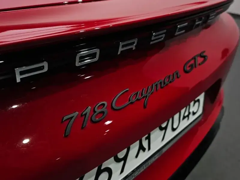2023 Porsche Cayman с пробегом 21 298 км