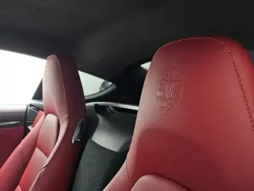 2023 Porsche Cayman с пробегом 21 298 км