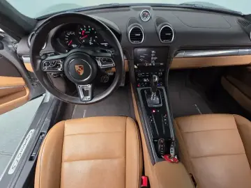 2021 Porsche Cayman с пробегом 28 912 км