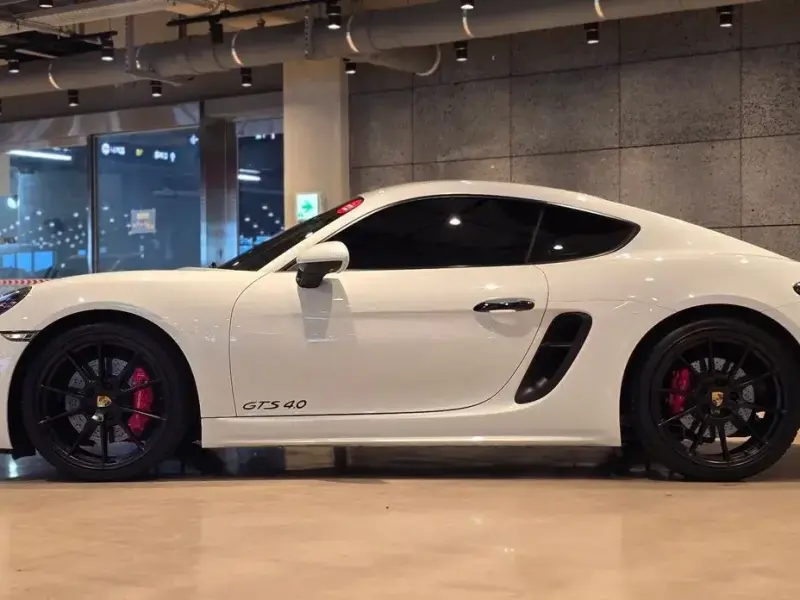 2021 Porsche Cayman с пробегом 29 700 км