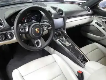 2018 Porsche Cayman с пробегом 54 000 км