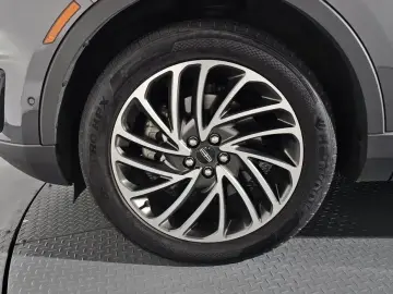 2020 Lincoln Nautilus с пробегом 115 421 км
