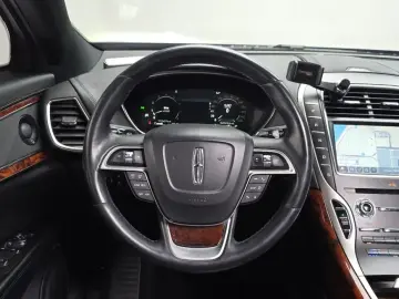 2020 Lincoln Nautilus с пробегом 115 421 км