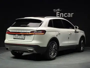 2020 Lincoln Nautilus с пробегом 77 858 км