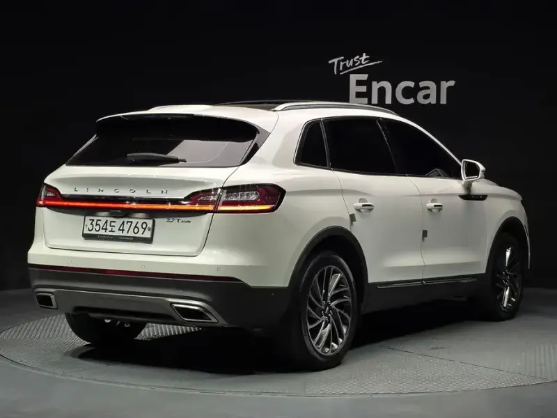 2020 Lincoln Nautilus с пробегом 77 858 км