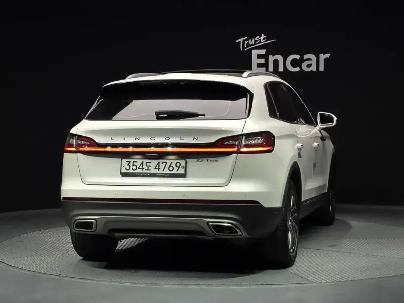 2020 Lincoln Nautilus с пробегом 77 858 км