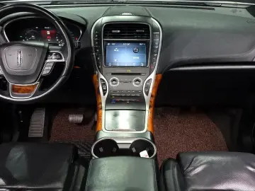 2020 Lincoln Nautilus с пробегом 77 858 км