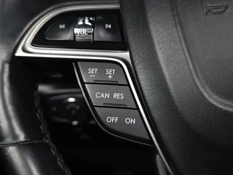 2020 Lincoln Nautilus с пробегом 77 858 км