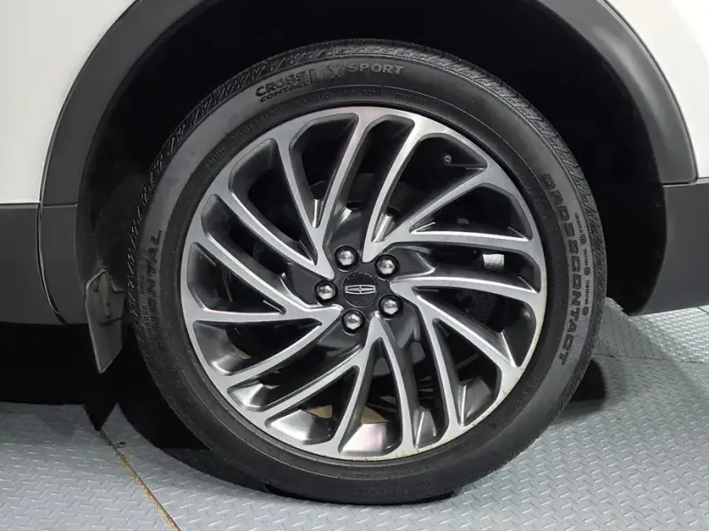 2020 Lincoln Nautilus с пробегом 77 858 км