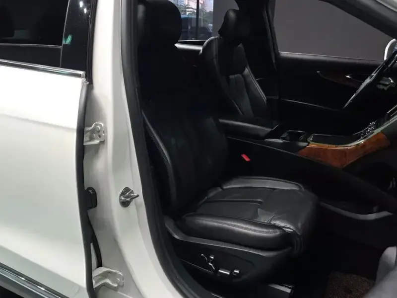 2020 Lincoln Nautilus с пробегом 77 858 км