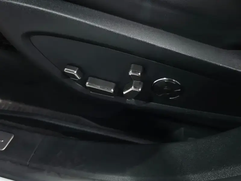 2020 Lincoln Nautilus с пробегом 77 858 км