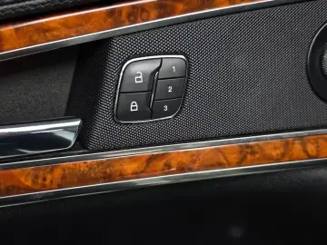 2020 Lincoln Nautilus с пробегом 77 858 км