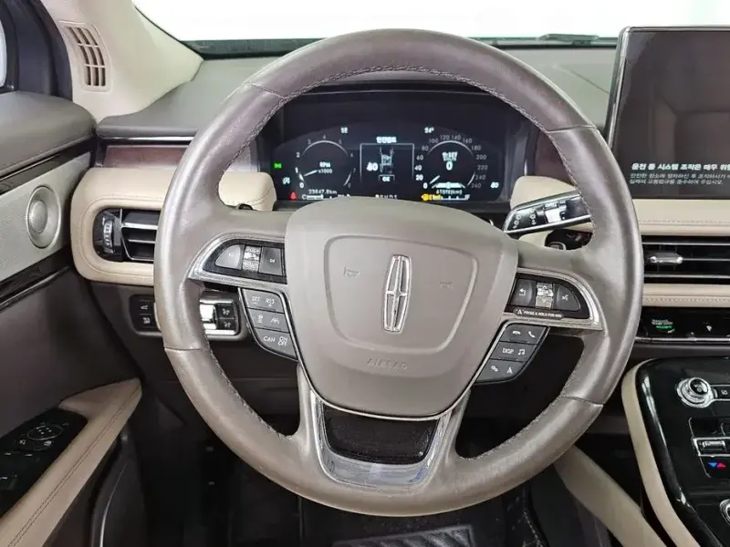 2022 Lincoln Nautilus с пробегом 23 847 км