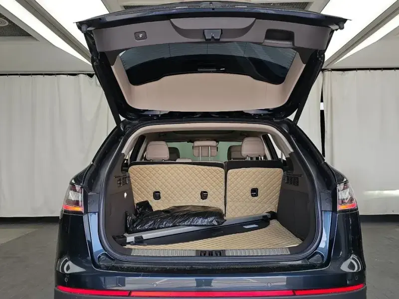 2022 Lincoln Nautilus с пробегом 23 847 км