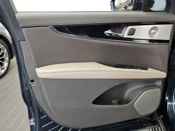2022 Lincoln Nautilus с пробегом 23 847 км